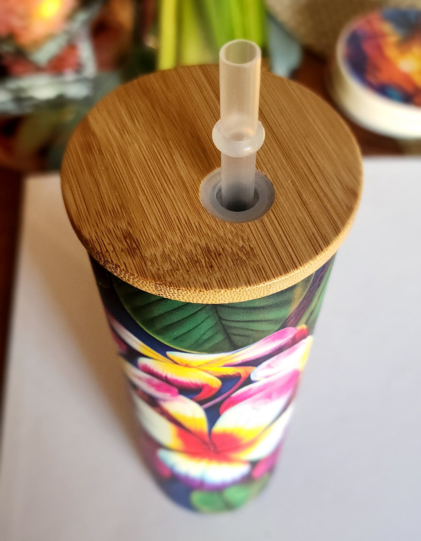 Frosted Glass Tumbler 20 oz. Hawaiian Designed Plumeria image 3