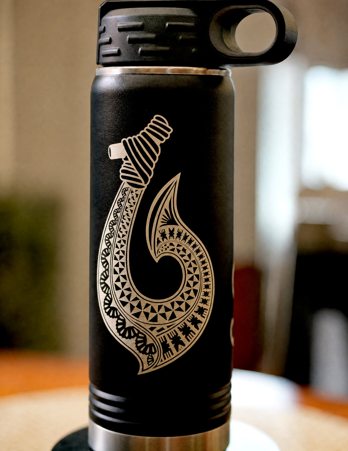Black Engraved Fish Hook 20 oz Insulated Water Bottle