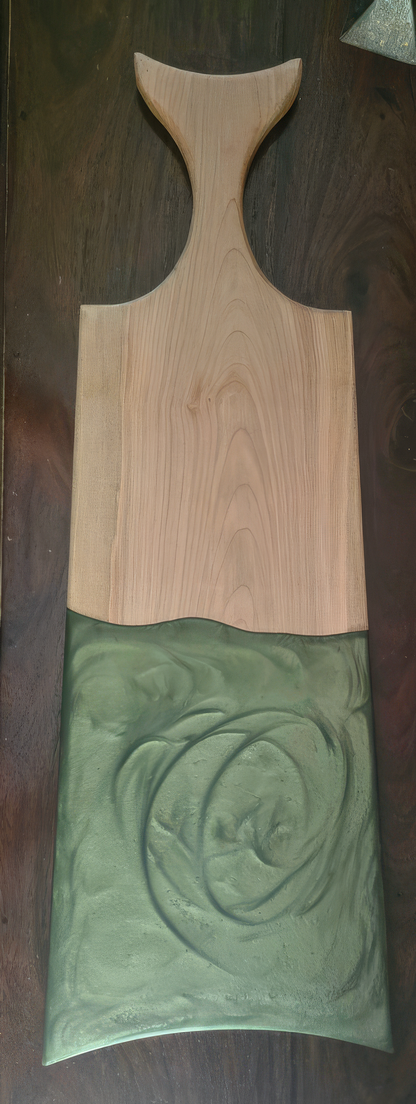 Premium Fishtail Charcuterie Board – Green Resin & Natural Wood Serving Platter
